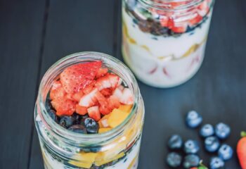 Strawberry Peach Greek Yogurt Overnight Oats